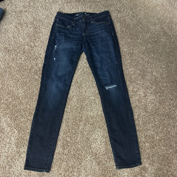 American Eagle‎ Women’s Lightly Distressed Dark Wash Jegging Size 6 - Picture 1 of 8